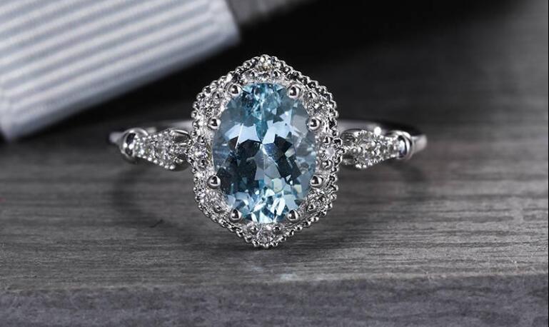 蓝色钻石戒指的价格