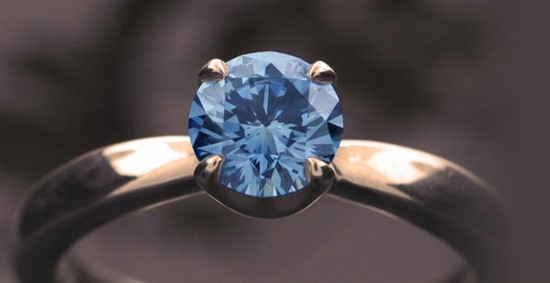 一枚蓝钻石戒指需要多少人民币 0.5克拉的蓝钻石价值多少
