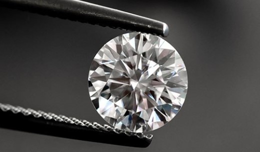 买五万左右的钻石该怎样挑选