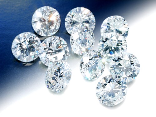 如何辨别钻石的真假?