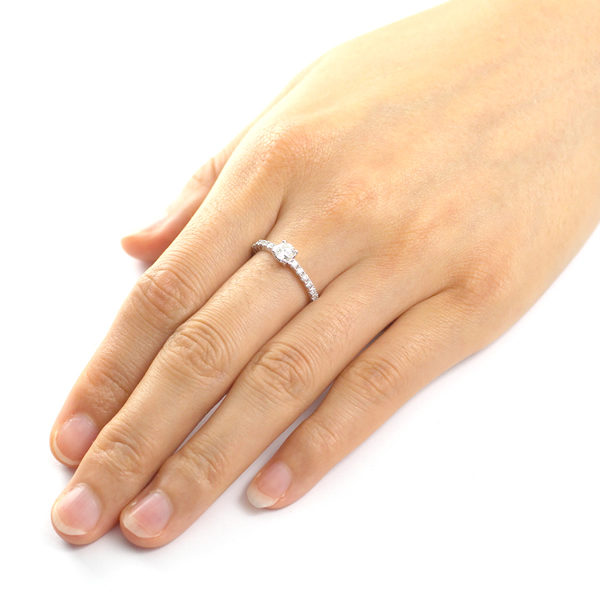买多少钱的求婚戒指更好