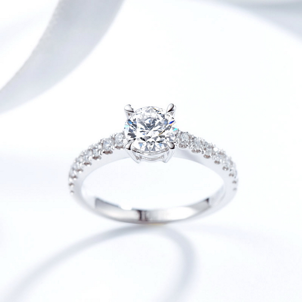 买钻石戒指怎么选择呢？