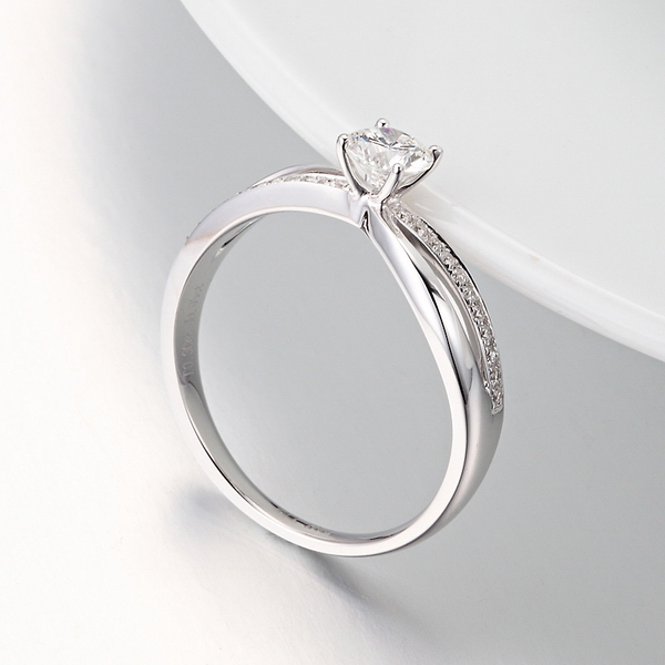 买什么价位的结婚戒指比较好?