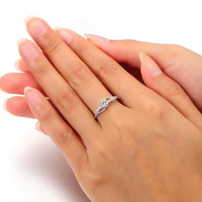 情侣买戒指戴哪个手指