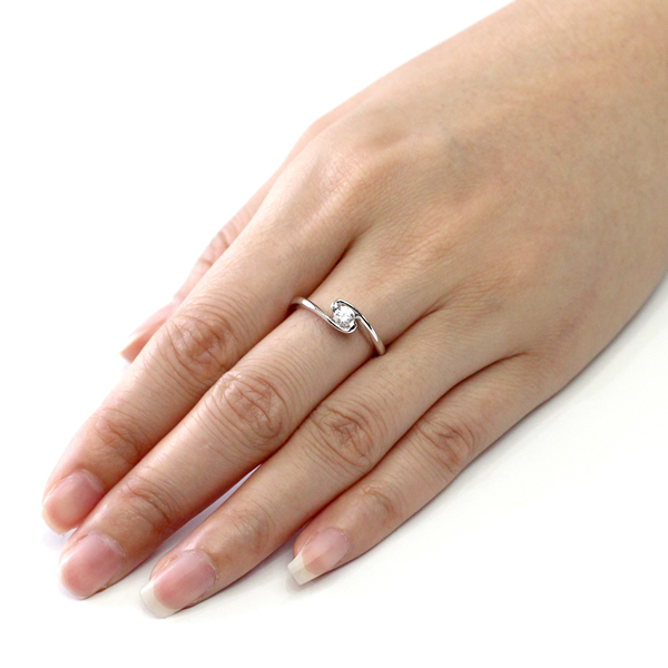 买多少钱的求婚戒指比较好?