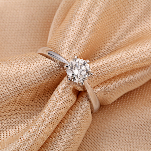 订婚送钻石戒指代表什么意义