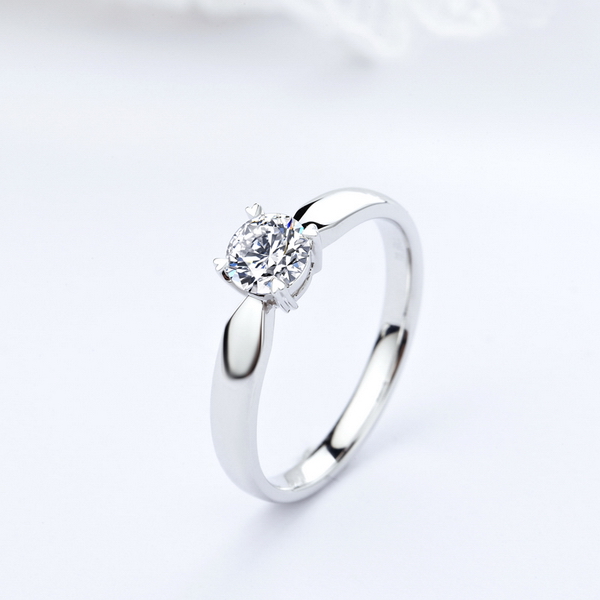 如何选择Au750钻石戒指？