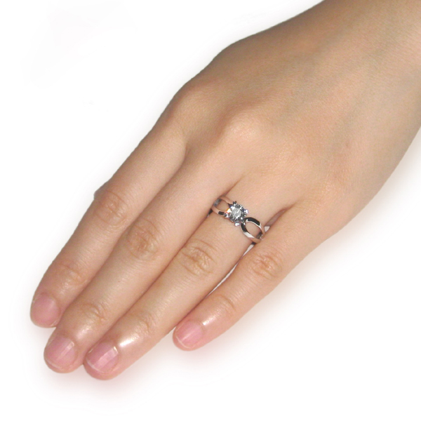 钻石戒指的价格是怎么算的?