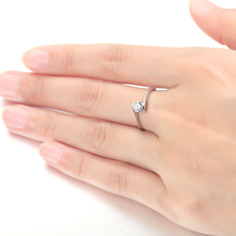 结婚钻石戒指怎样选比较好?