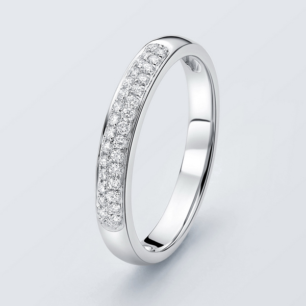 买一枚订婚戒指一般多少钱