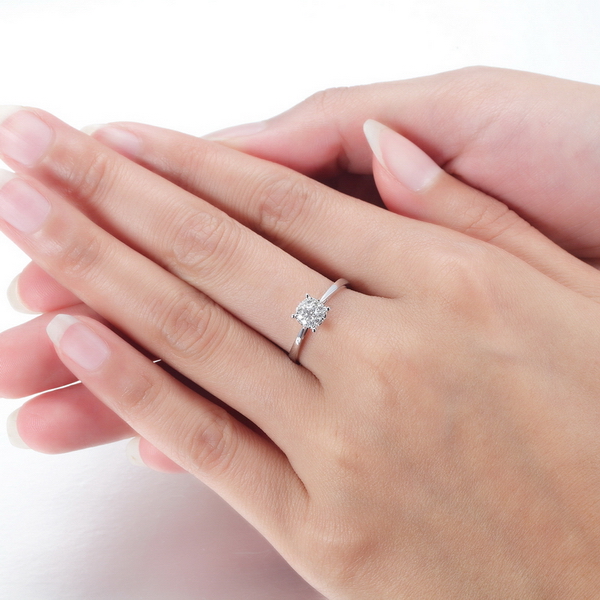 订婚要不要买戒指?