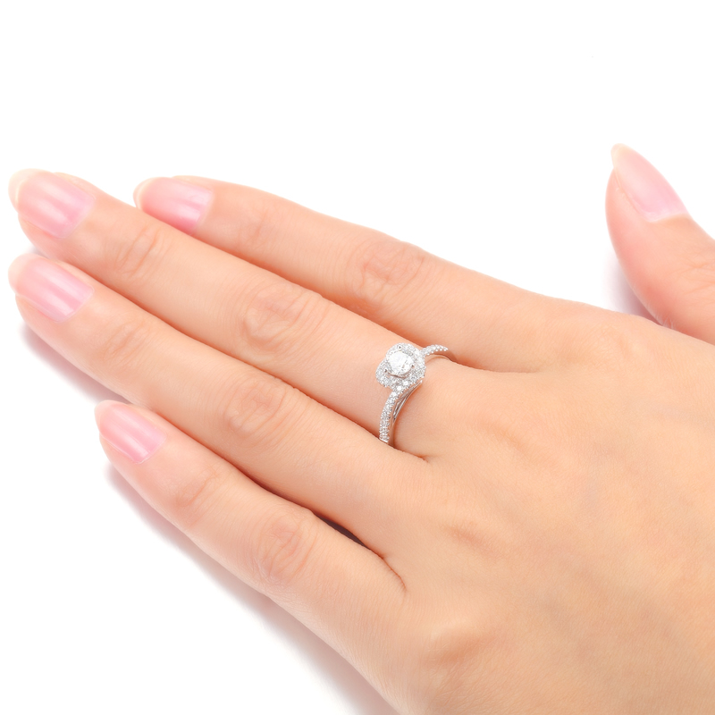 一个普通的钻石戒指多少钱