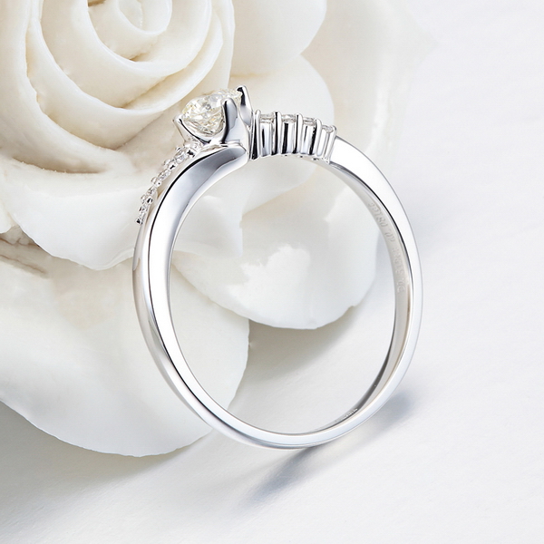 结婚买戒指一般要多少钱？