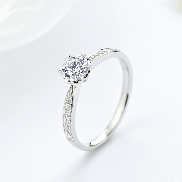 送女友一般多大的钻石戒指?
